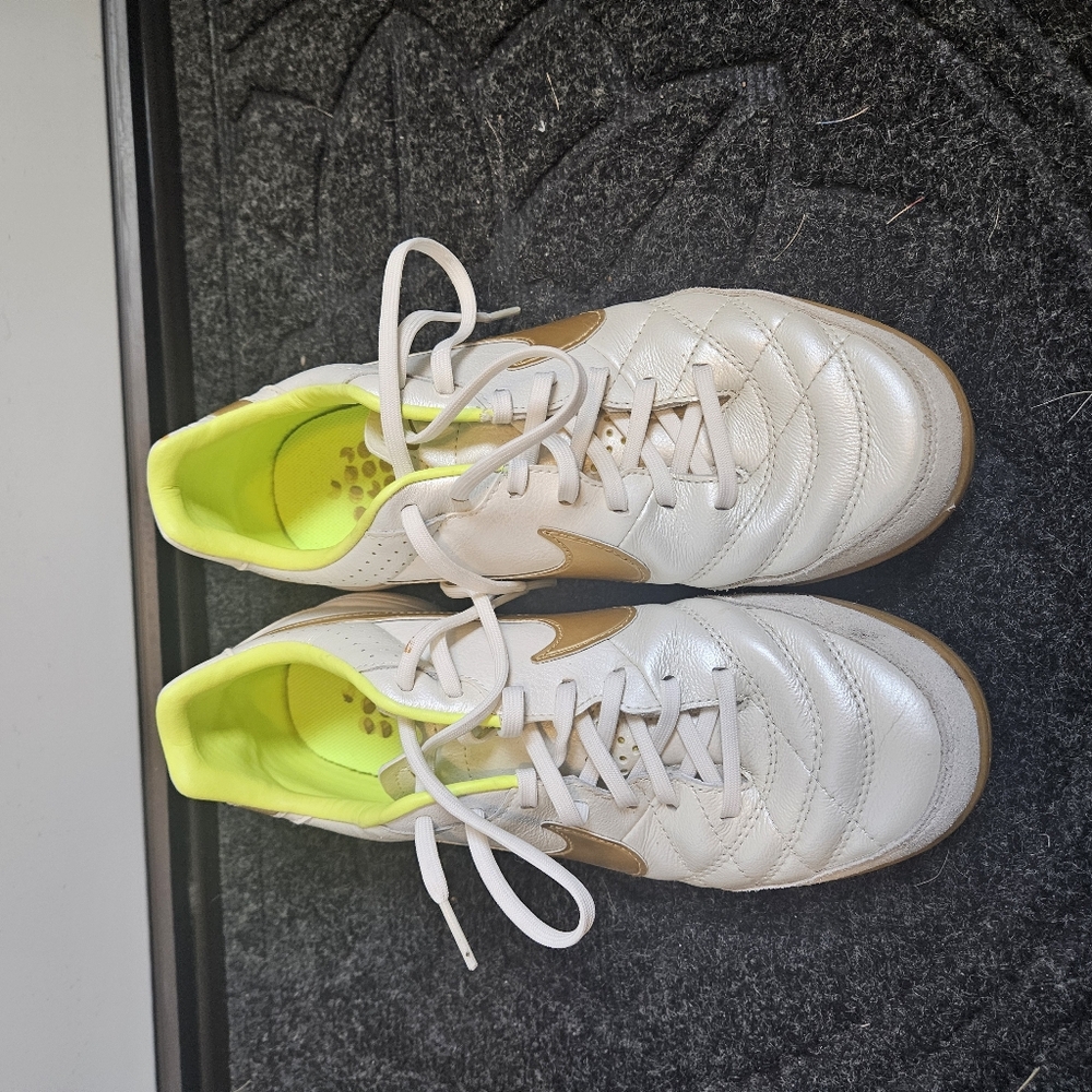 Nike shoes